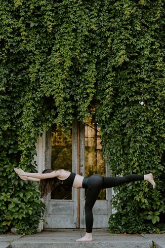 Групові Заняття Йогою - YanvaYoga